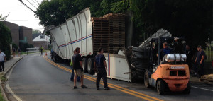 Trailer unloading North Chapel Street, Newark (Photo: Delaware Free News)