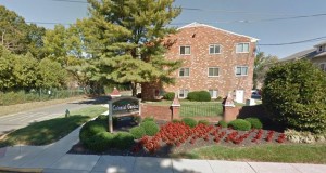 Colonial Garden Apartments in Newark (Photo: Google maps)