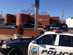 Police investigate robbery at PNC Bank branch on North Union Street in Wilmington. (Photo: Delaware Free News)