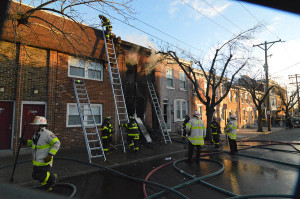 Fire scene in 400 block of N. Monroe St. in Wilmington. (Photo: Delaware Free News)