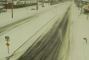 Snow covers Route 1 in Fenwick Island at daybreak. (Photo: DelDOT traffic cam)