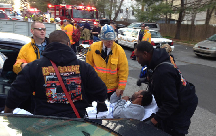Six people from Hidden Valley Apartments were taken to area hospitals for treatment. (Photo: Delaware Free News)
