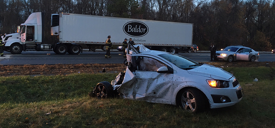 Crash scene on southbound I-95 south of Route 141 (Photo: Delaware Free News)