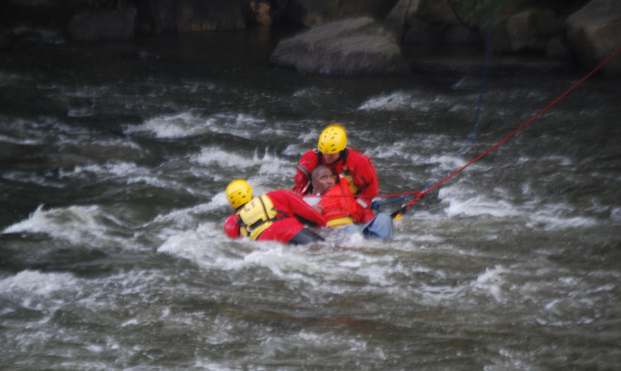 A man in distress in the Brandywine was rescued by Wilmington firefighters. (Photo: Delaware Free News)