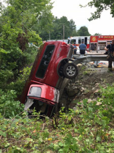 Pickup truck went off Carr Road into Shellpot Creek. (Photo: Delaware Free News)