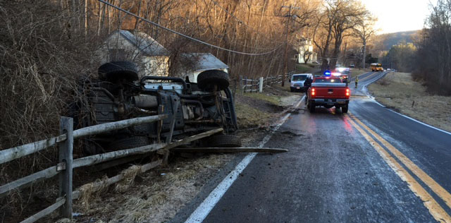 Jeep crashed along Thompsons Bridge Road. (Photo: Delaware Free News)