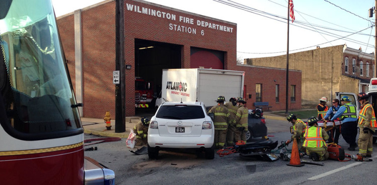 Accident scene at Third and Union in Wilmington (Photo: Delaware Free News)